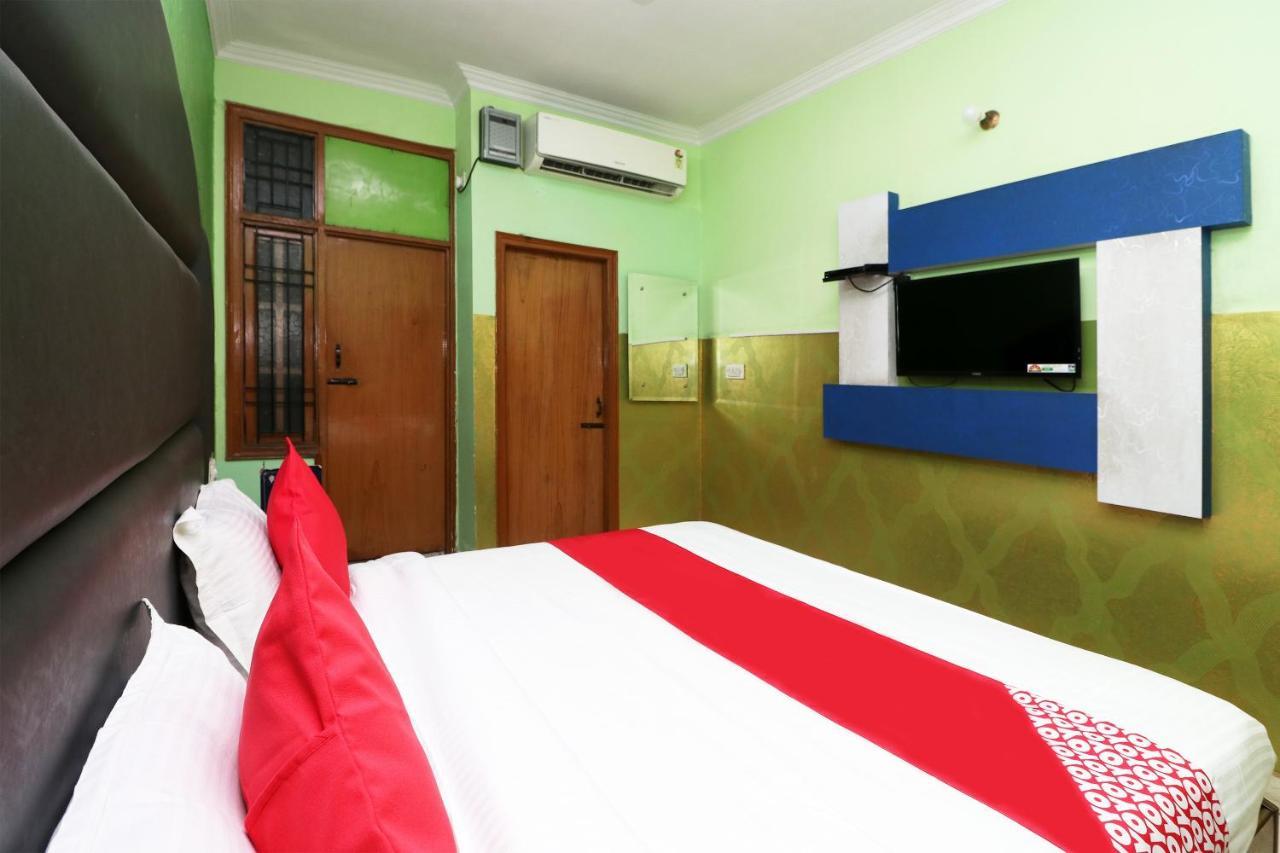 Oyo 29304 Hotel Pooja Yamuna Nagar Экстерьер фото
