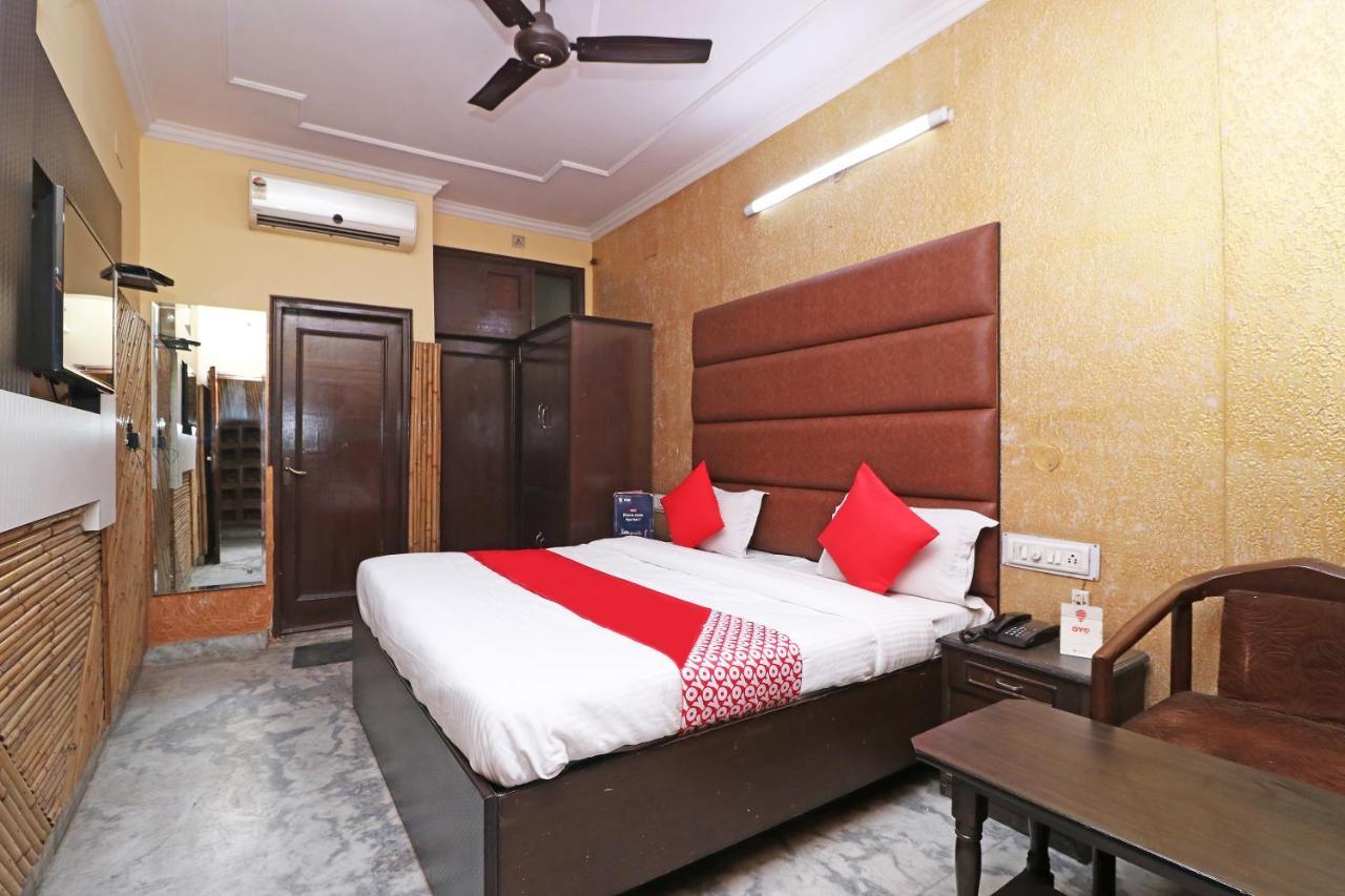 Oyo 29304 Hotel Pooja Yamuna Nagar Экстерьер фото